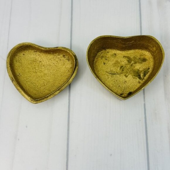 Vintage 2" Brass Heart Small Trinket Lidded Box PWF Made in Korea - Picture 3 of 12